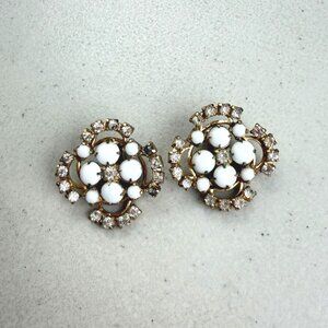 Vintage 60s Kramer Earrings Crystal Rhinestones & White Acrylic Flowers Clip Ons